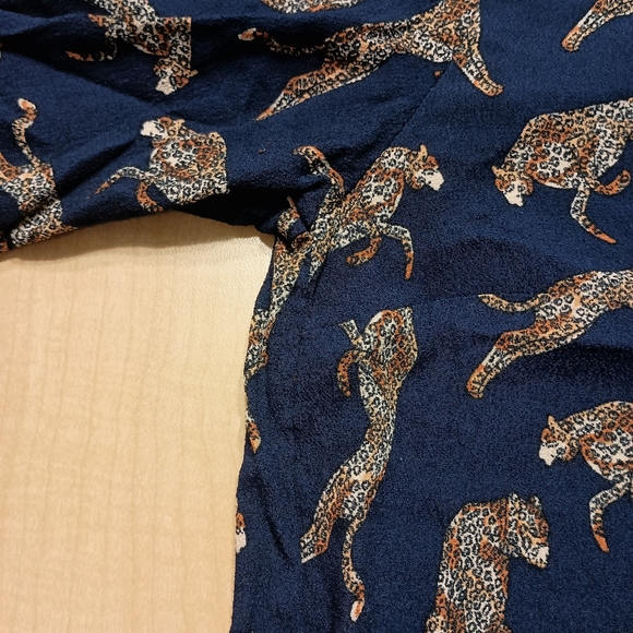 Just Female Wellis Leopard Print AOP Shirt Garmentory Size XS - Picture 7 of 10